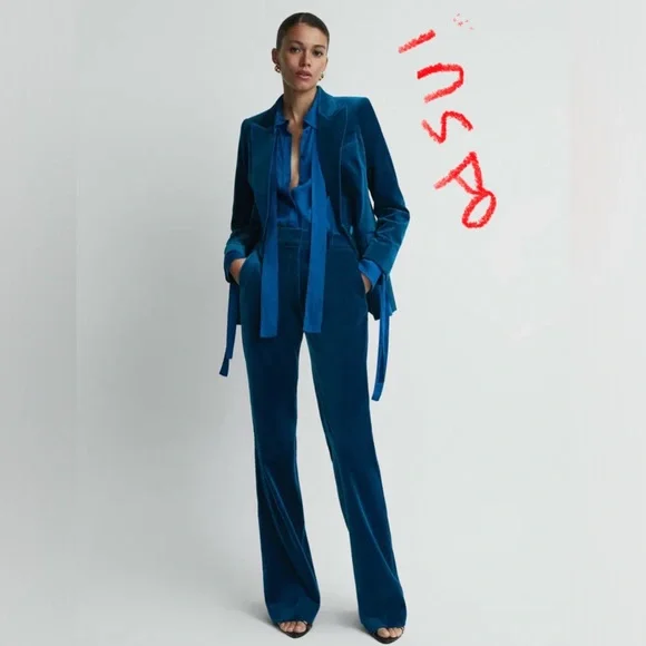 🔥 ShopAKIRA Velvet Royal-Blue Power Suit – Blazer + Pants Set 🔥 - Picture 3 of 8